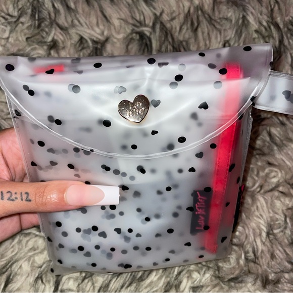 Betsy Johnson The handbag raincoat bag protector !!! Luv Betsey - Picture 4 of 4